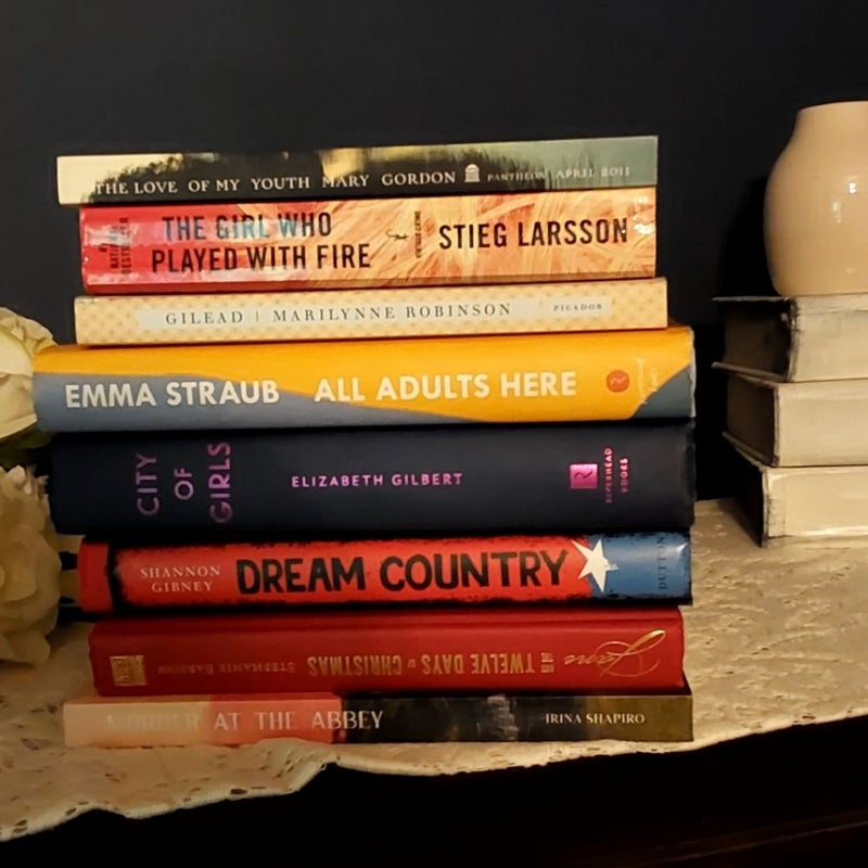 8 Book Bundle Clearance Sale! Random Titles.
