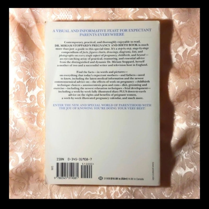 Dr. Miriam Stoppard Pregnancy and Birth Paperback