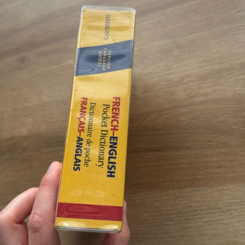 Barron's French-English Pocket Bilingual Dictionary