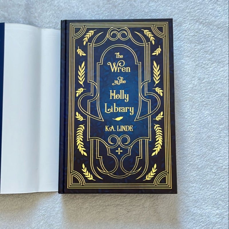 Fairyloot Romantasy Box The Wren in the Holly Library