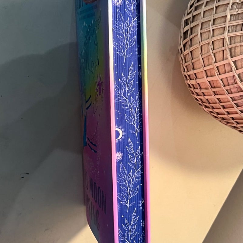 Bull Moon Rising-Sprayed Edges
