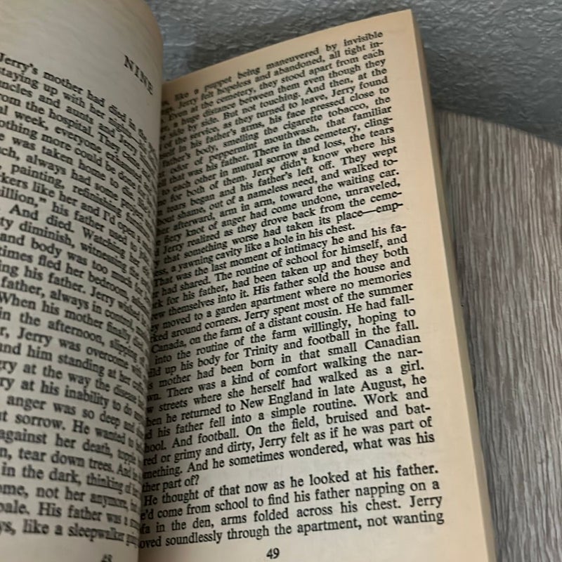 The Chocolate War ロバート・コーミエ著 The Chocolate War: Cormier, Robert: 9780394828053: Amazon