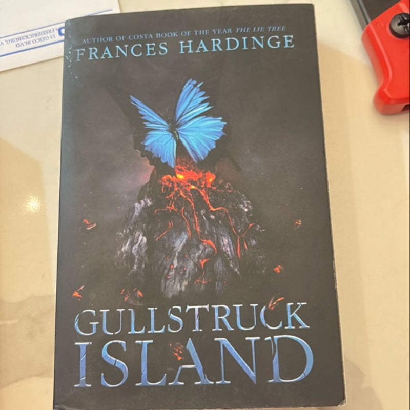 Gullstruck Island