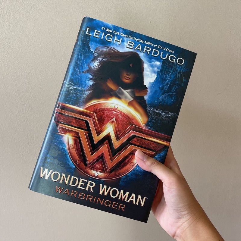 Wonder Woman: Warbringer (SIGNED COPY)