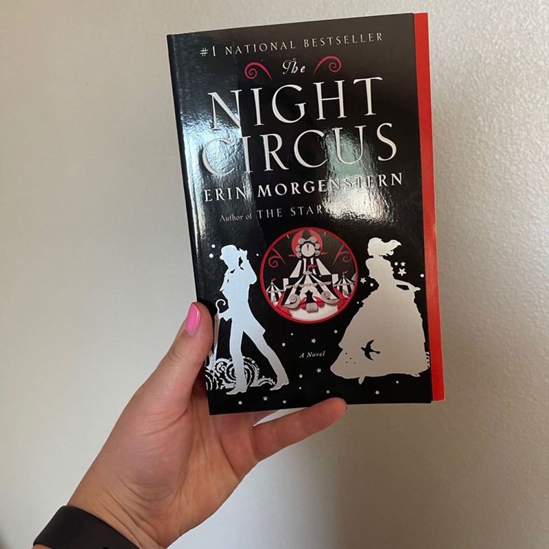 The Night Circus by Erin Morgenstern: 9780307744432