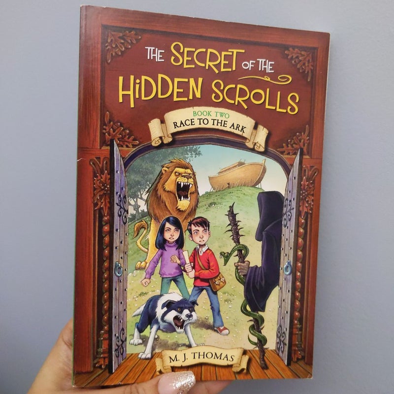 The Secret of the Hidden Scrolls: Race to the Ark, Book 2