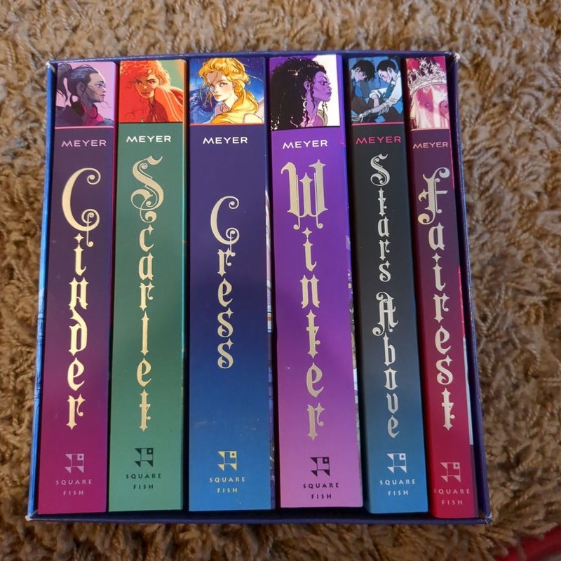 The Lunar Chronicles Boxed Set: Cinder, Scarlet, Cress, Fairest, Stars above, Winter