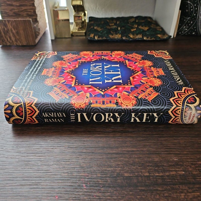 Owlcrate The Ivory Key