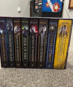 Throne Of Glass box set *OUT OF PRINT* 