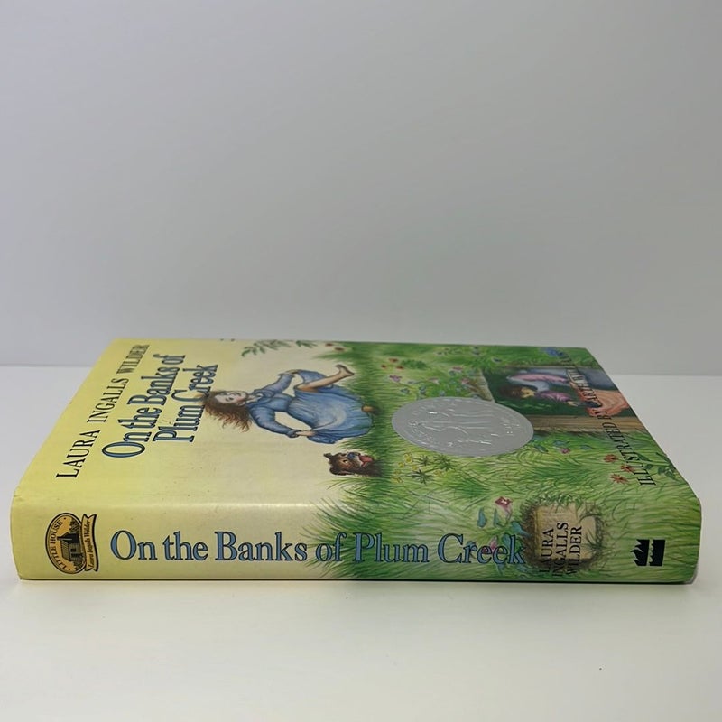 On the Banks of Plum Creek (Little House Series, Book 4) 