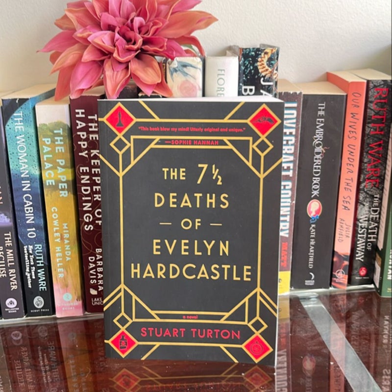 The 7½ Deaths of Evelyn Hardcastle