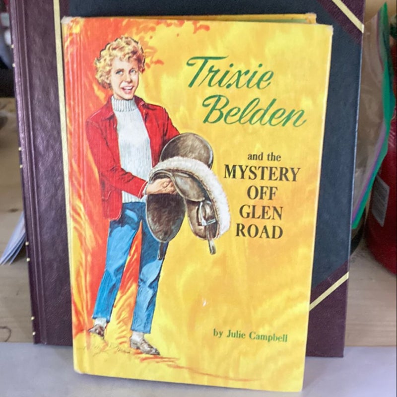 (VINTAGE 1965) Trixie Belden and the Mystery Off Glen Road