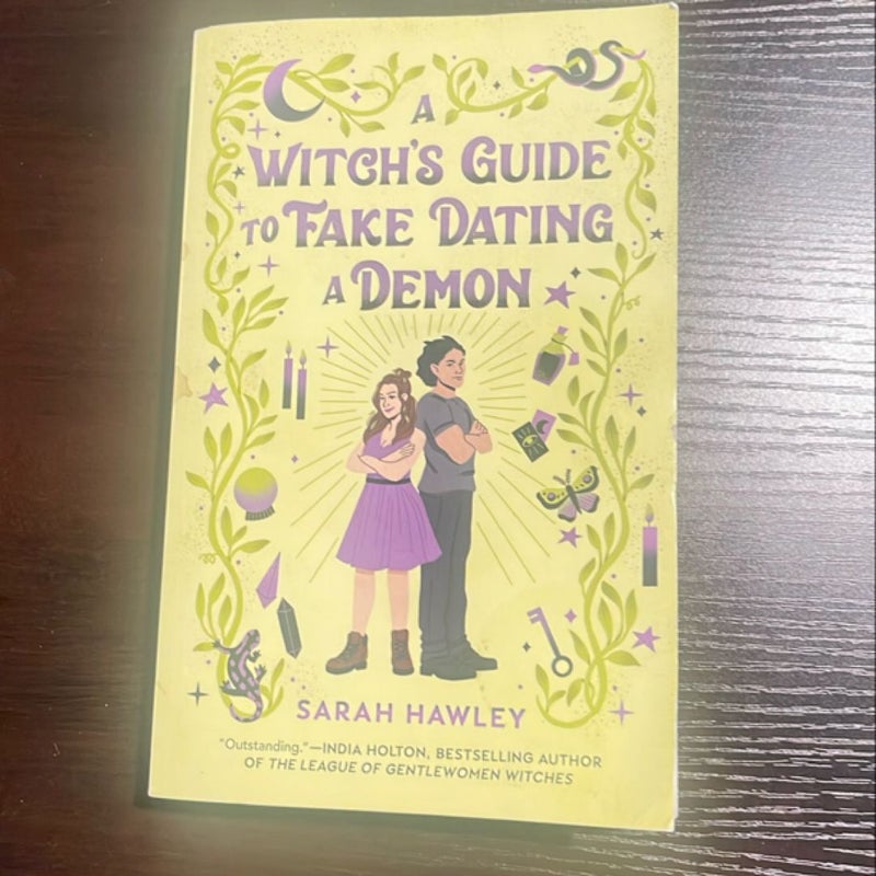 A Witch's Guide to Fake Dating a Demon