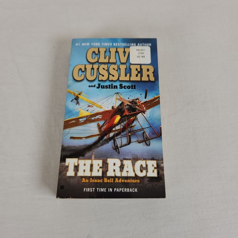 Clive Cussler Book Lot