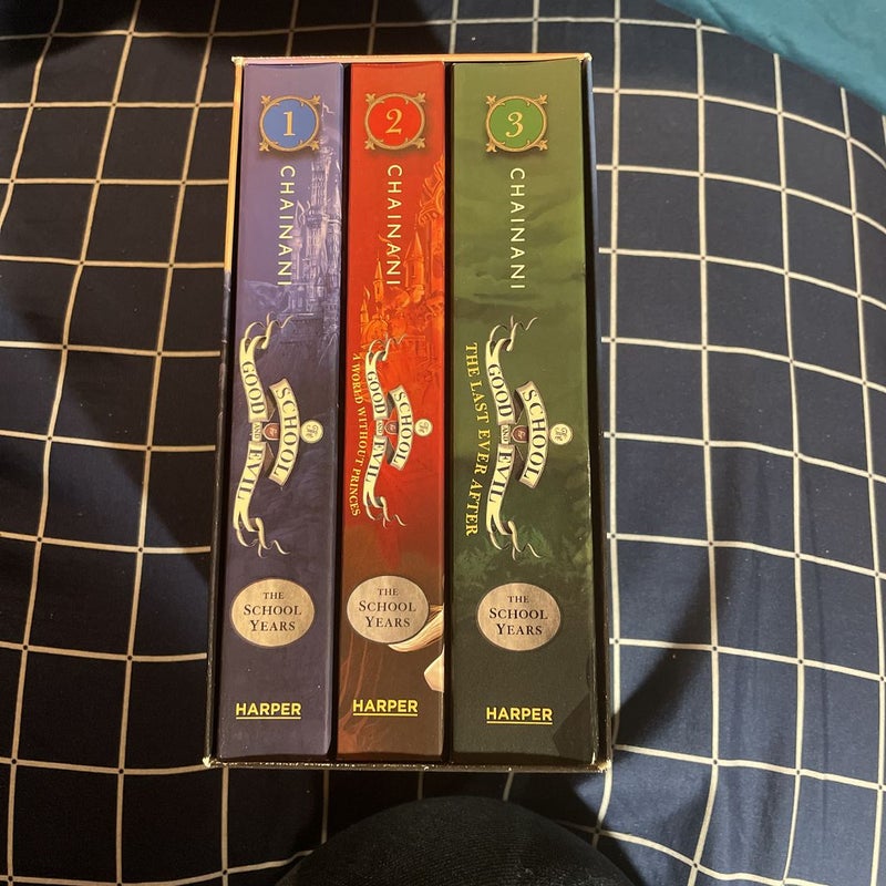 The School for Good and Evil Series Paperback Box Set