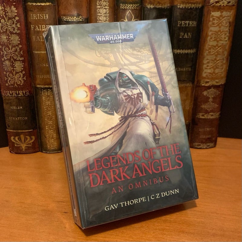 Warhammer 40k: Legends of the Dark Angels: a Space Marine Omnibus: Angels of Darkness, The Purging of Kadillus, Azrael, The Eye of Ezekiel, Dark Vengeance, and three short stories