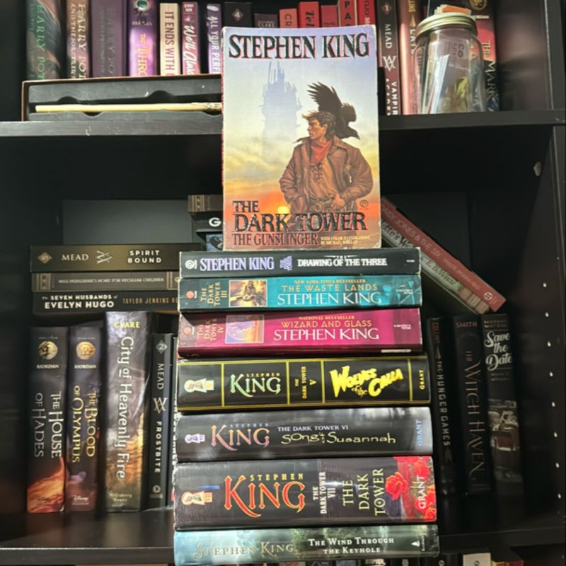 The Dark Tower Series #1-7 +The Wind Through The Keyhole