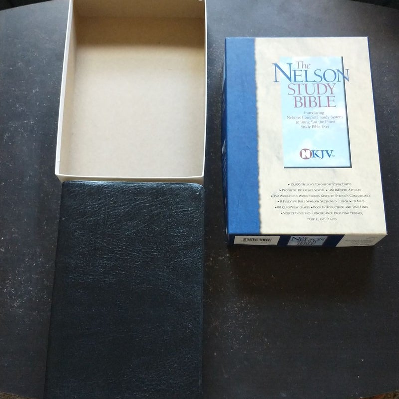 The Nelson Study Bible