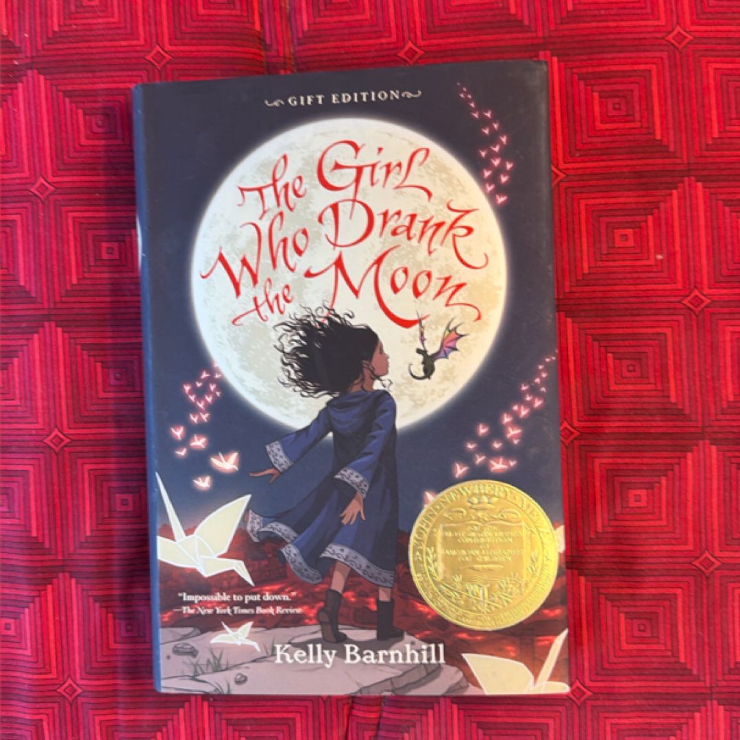 The Girl Who Drank the Moon (Winner of the 2017 Newbery Medal) - Gift Edition