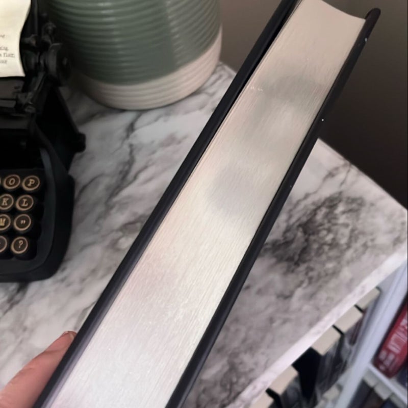 Silver Elite first edition- sprayed edges