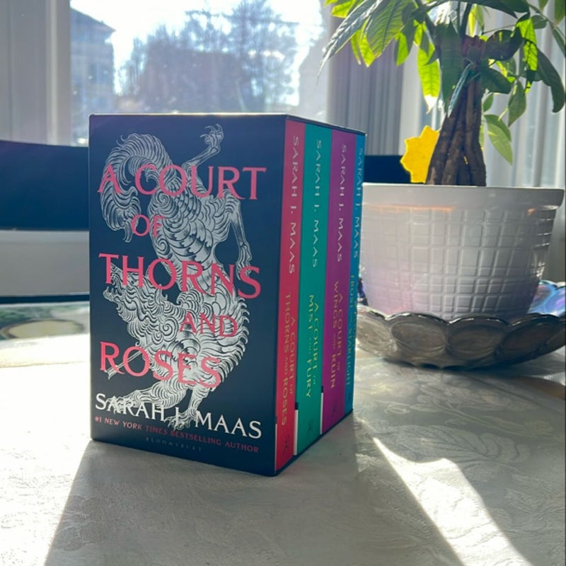 A Court of Thorns and Roses Box Set