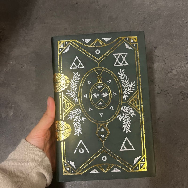 Witches Steeped in Gold Fairyloot Ed.