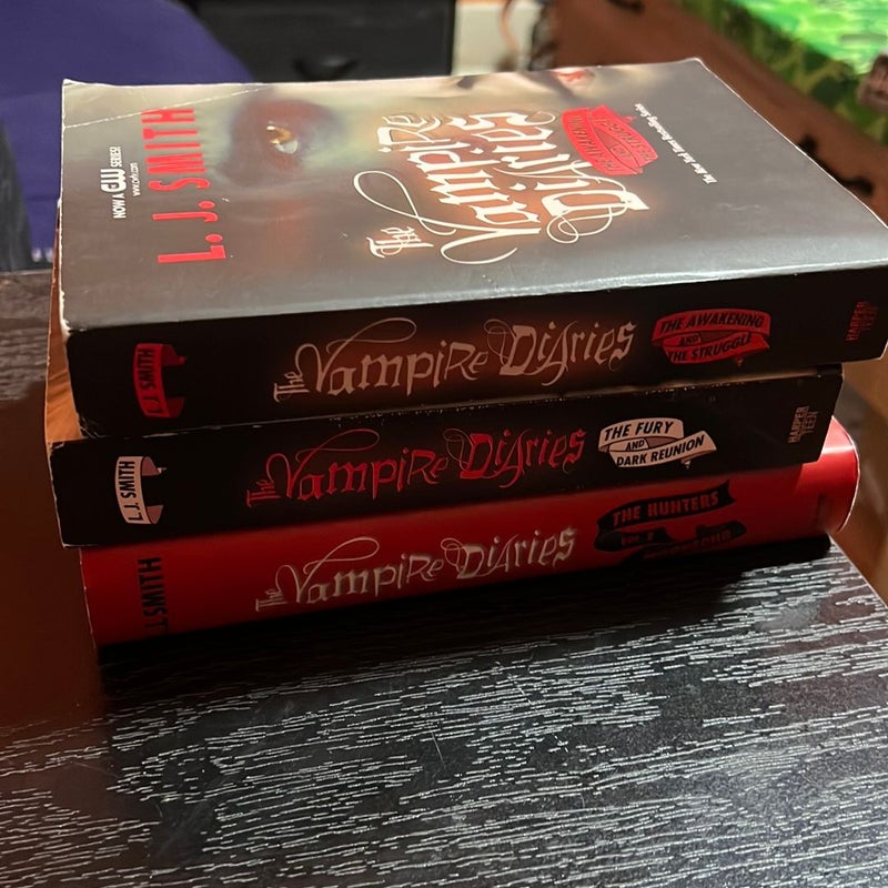  3 books !!!The Vampire Diaries: the Hunters: Moonsong