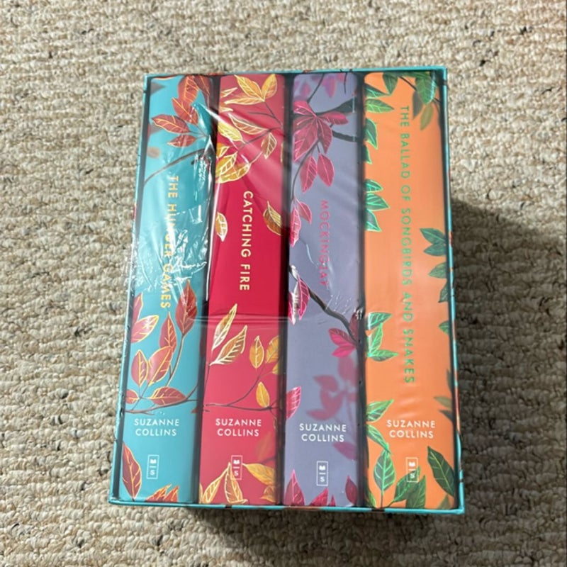 Waterstones The Deluxe Hunger Games Collection - special edition box set