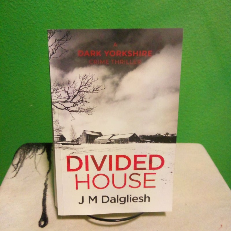 Divided House by J. M. Dalgliesh, Paperback Pangobooks