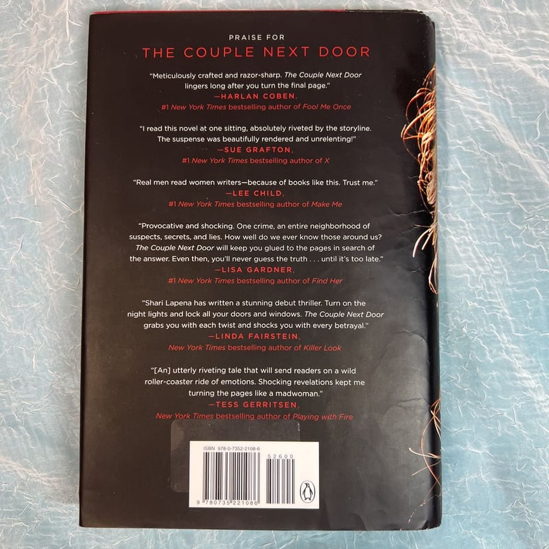 The Couple Next Door by Shari Lapena, Hardcover Pangobooks