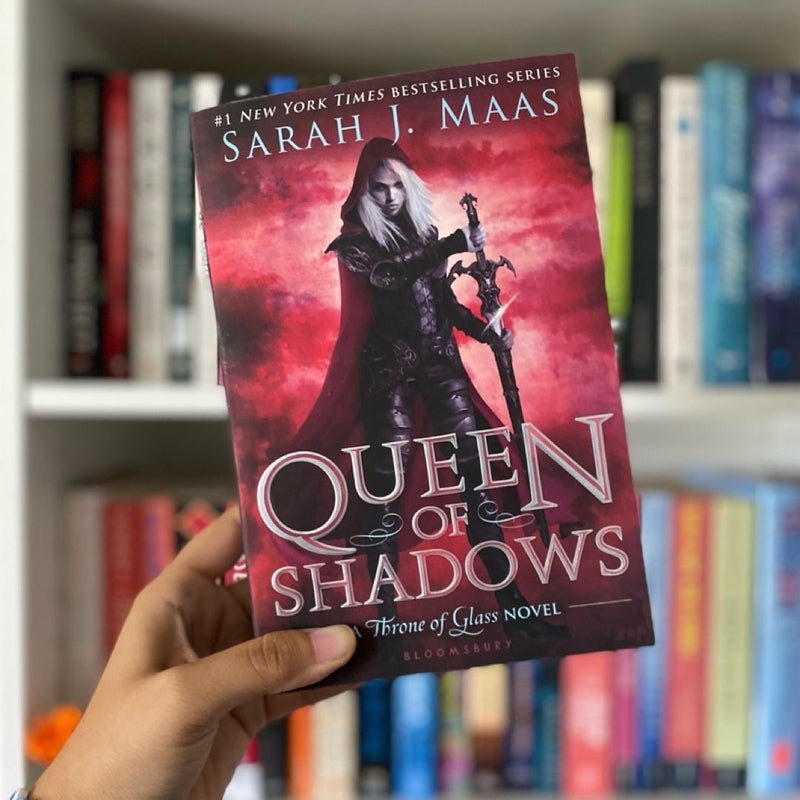 Queen of Shadows (Out of Print Cover)