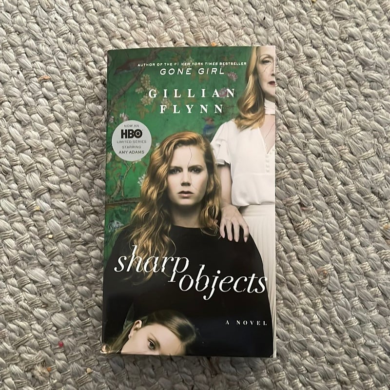 Sharp Objects (Movie Tie-In)