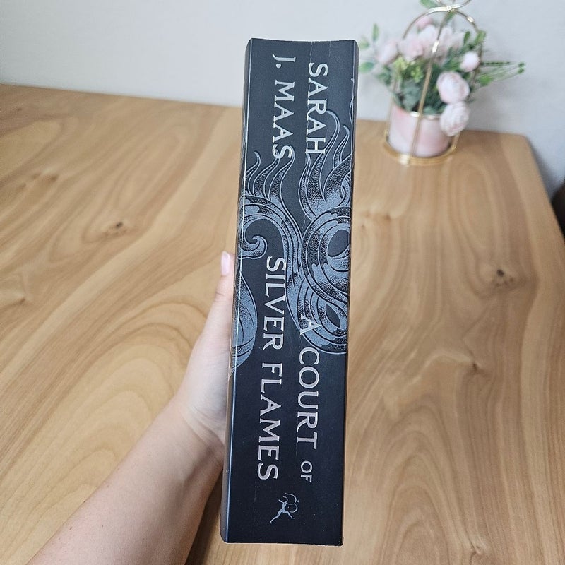 A Court Of Silver Flames Barnes and Noble Exclusive Edition 