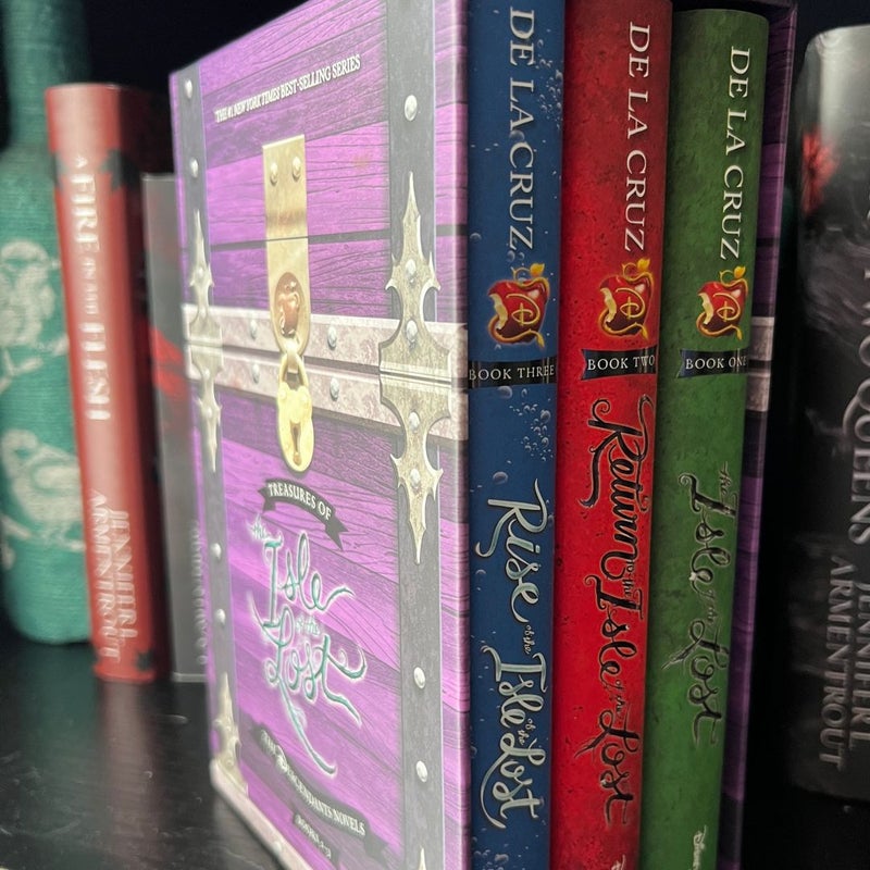 Treasures of the Isle of the Lost [3-Book Hardcover Boxed Set + Poster]