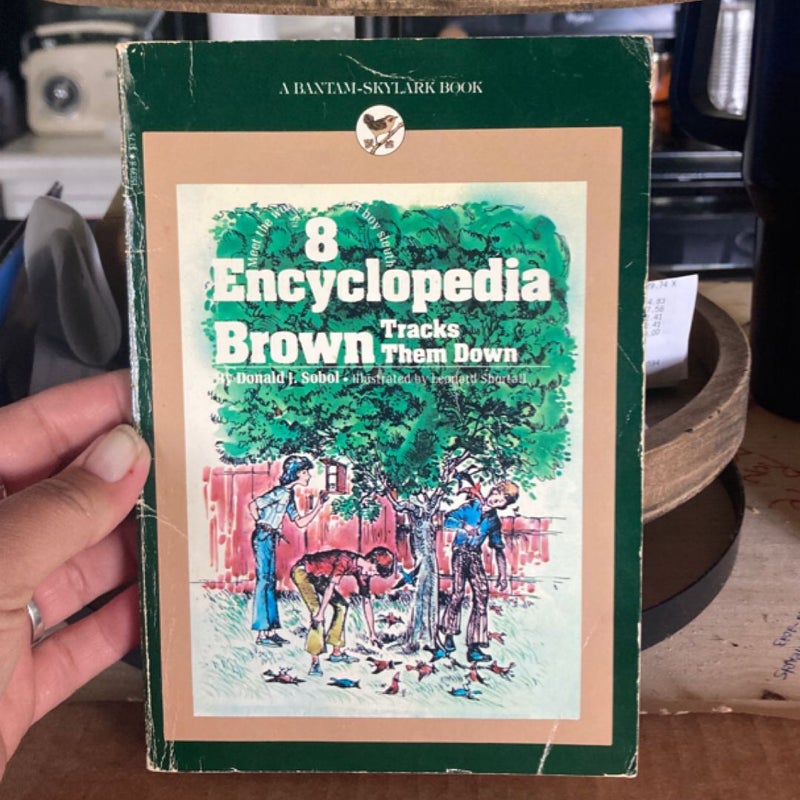 Encyclopedia Brown Tracks Them Down (VINTAGE 1981)