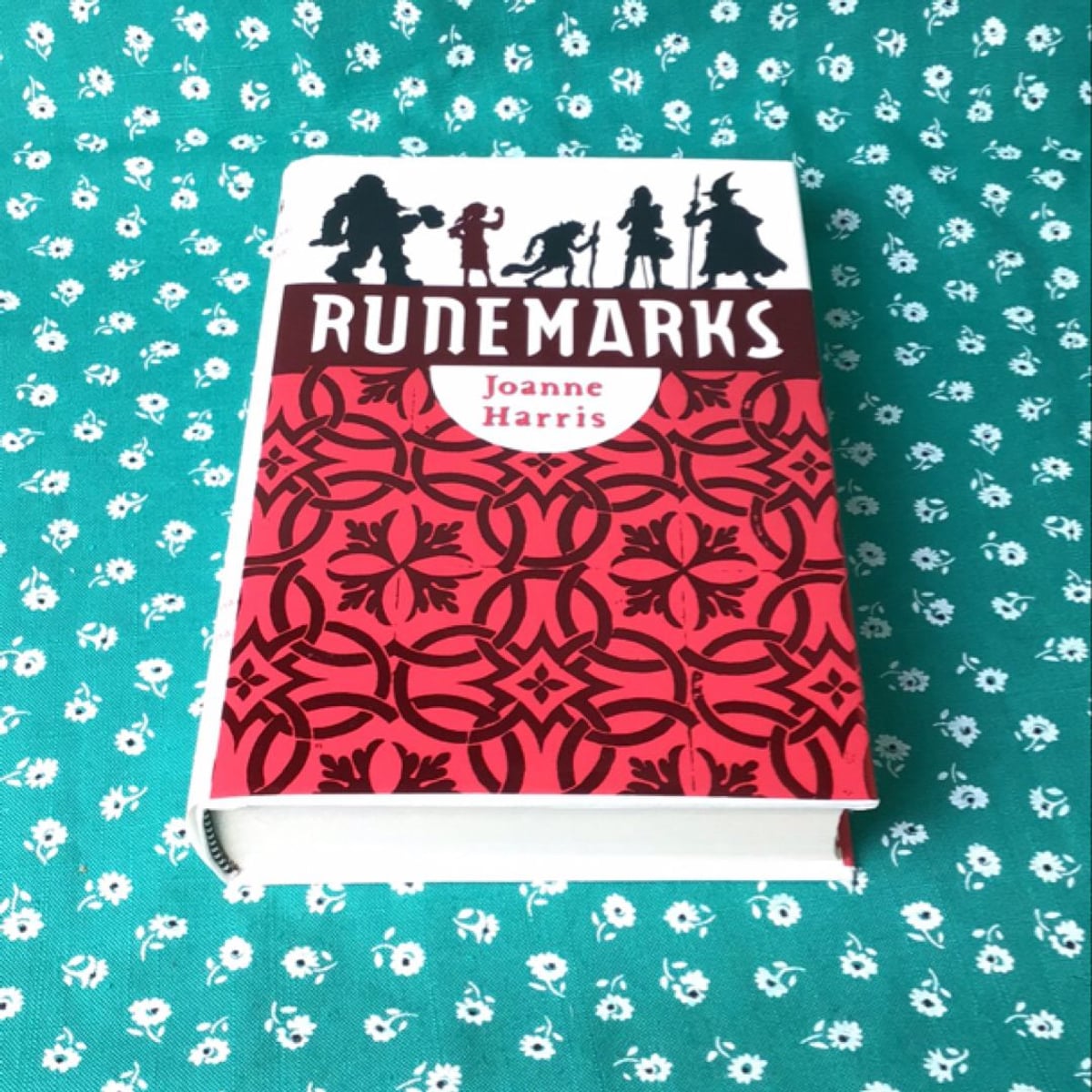 Runemarks by Joanne Harris, Hardcover | Pangobooks