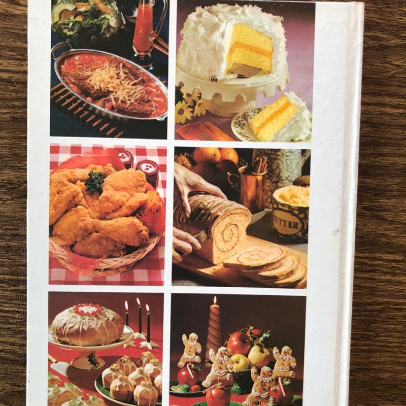 Crisco’s Favorite Family Foods Cookbook