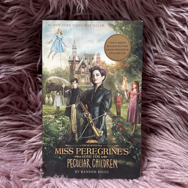 Miss Peregrine's Home for Peculiar Children (Movie Tie-In Edition)