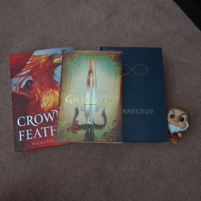 Just starting fantasy bundle Crown of Feathers, children of blood and bone , graceling