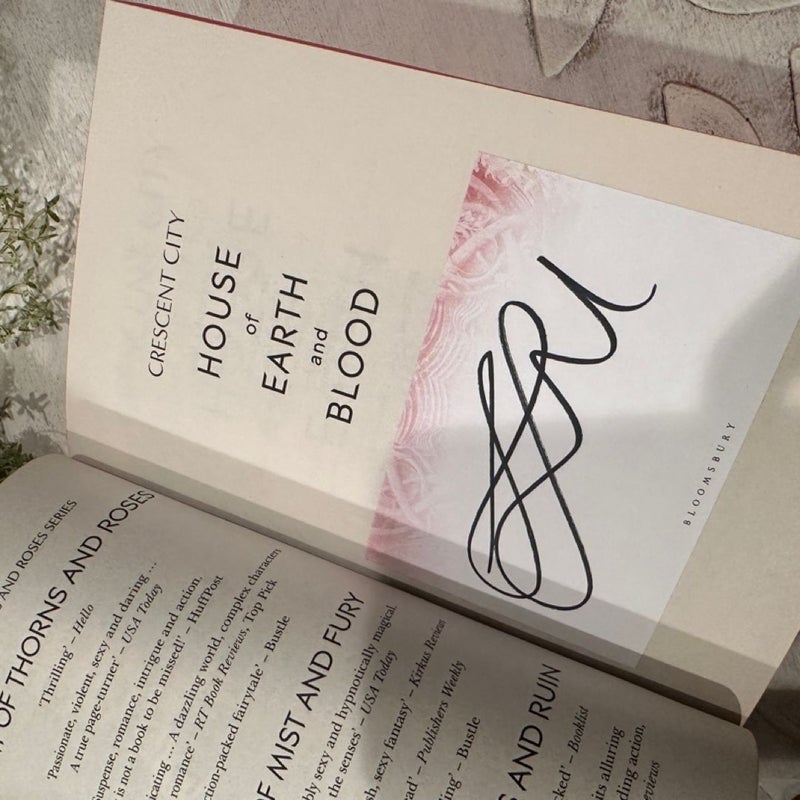House of Earth and Blood Signed Book Plate Waterstones Exclusive 