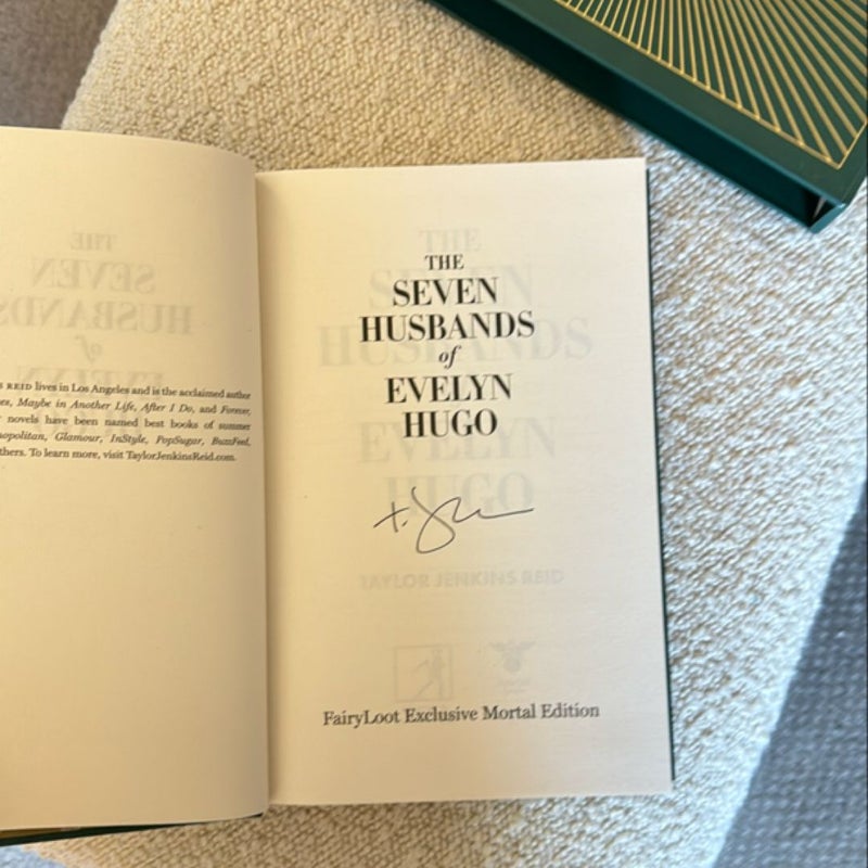 Fairyloot signed - The Seven Husbands of Evelyn Hugo 