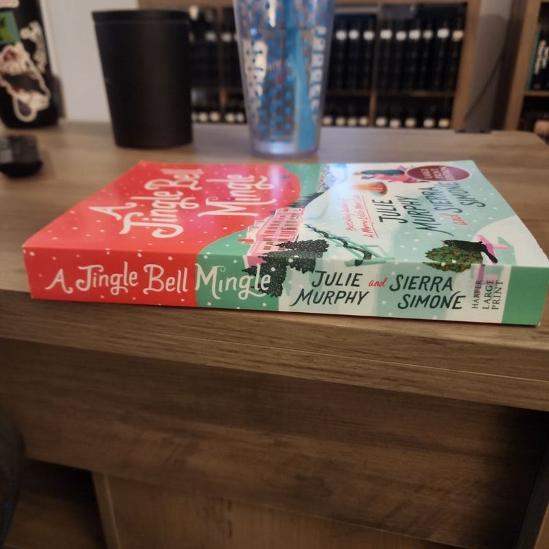 Jingle Bell Mingle (Large Print Edition)