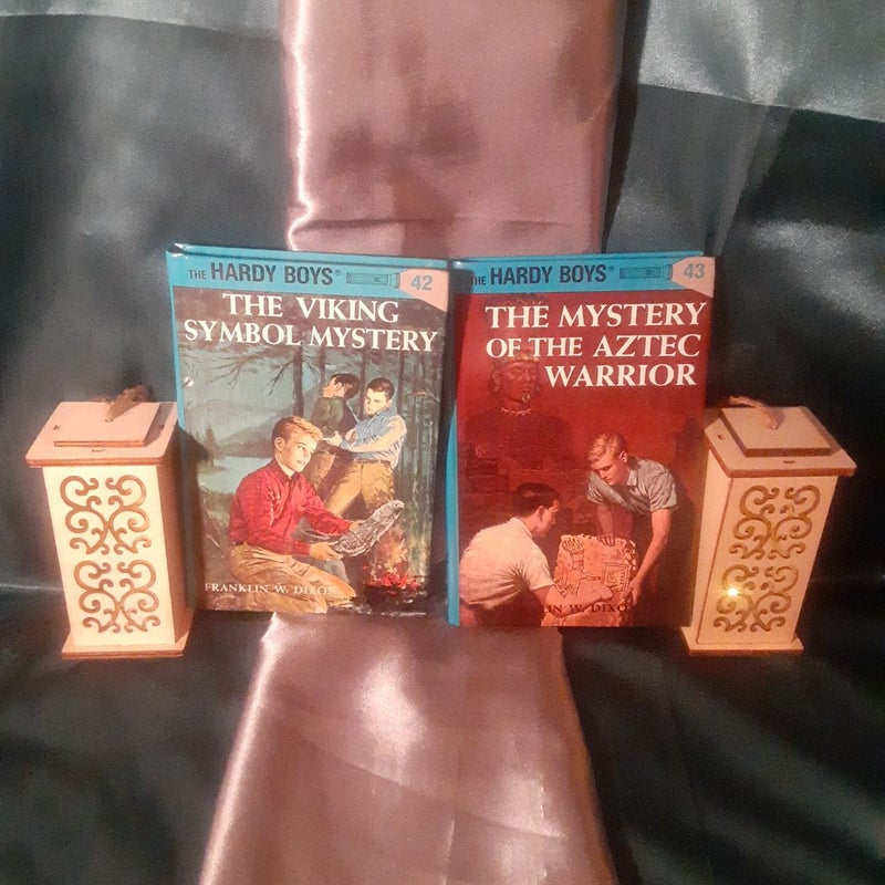 Hardy Boys 42, 43, 44, 48, 53, 55 book lot: the Viking Symbol Mystery, Mystery of Aztec Warrior, Haunted Fort, Artic Patrol Mystery, Clue of the Hissing Serpent, Witchmaster's Key