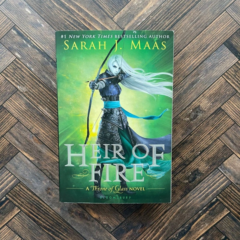 Heir of Fire - paperback