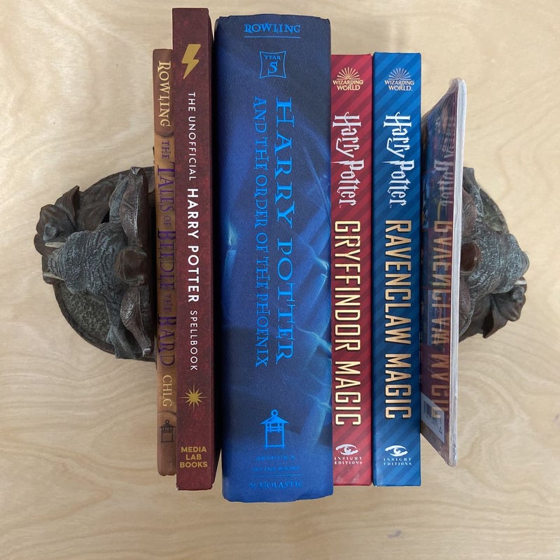 Harry Potter Bundle of 6 Books/Items 