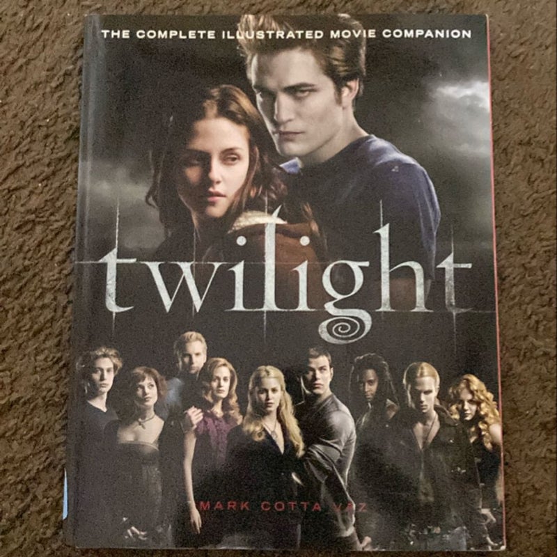 Twilight: the Complete Illustrated Movie Companion