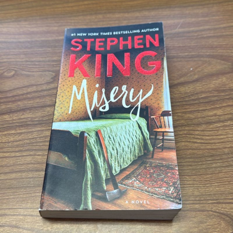 Misery by Stephen King, Paperback | Pangobooks