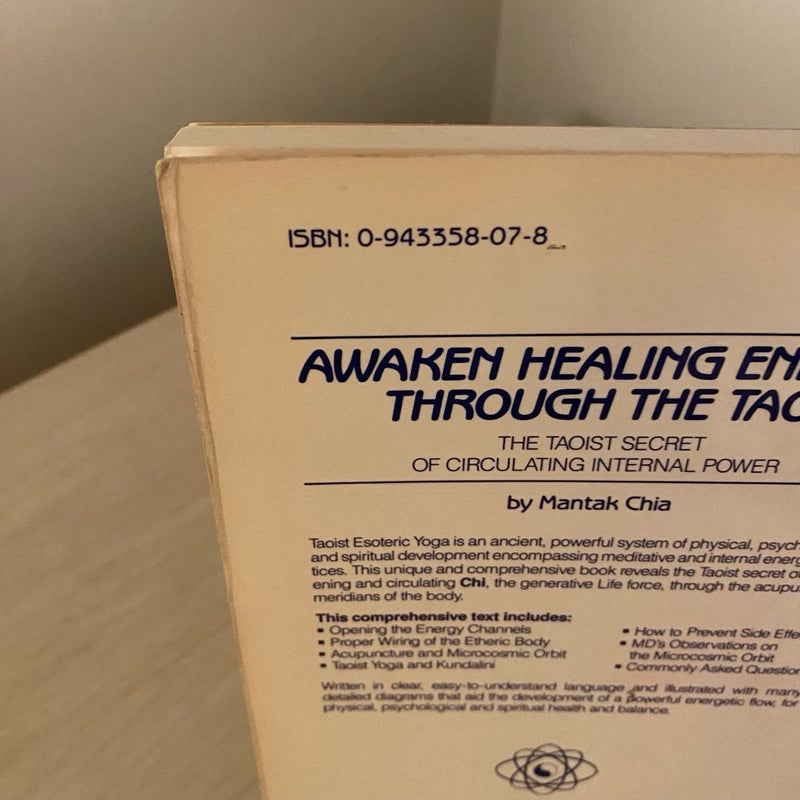 Awaken Healing Energy Through the Tao Mantak Chia