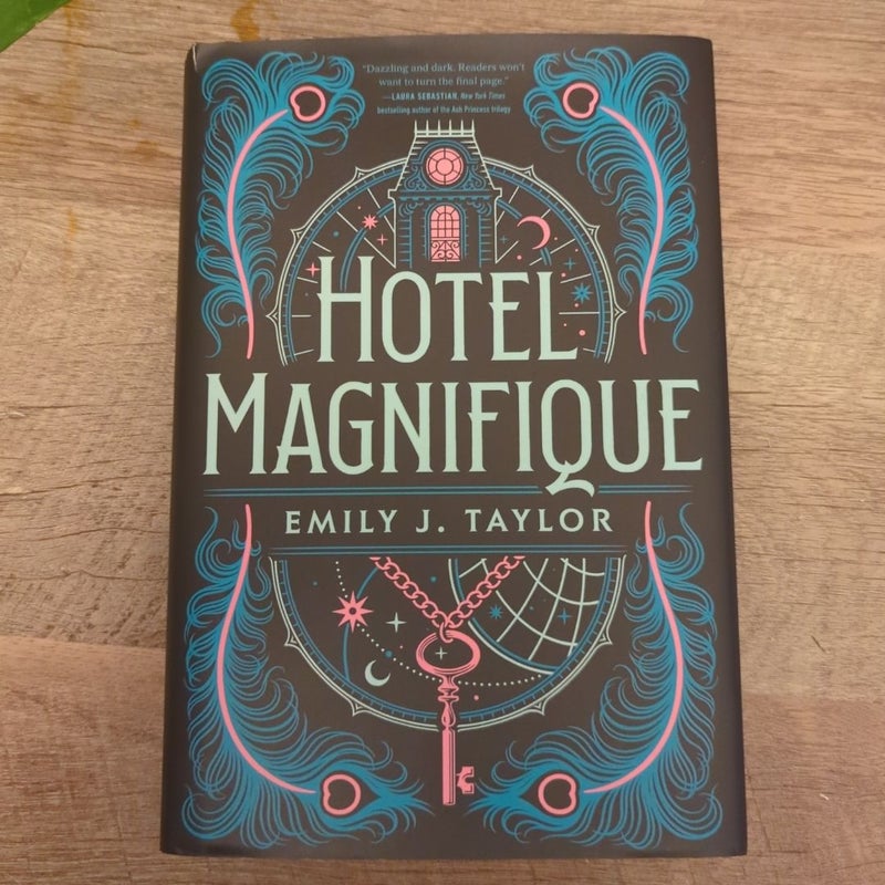 Hotel Magnifique (Owlcrate)