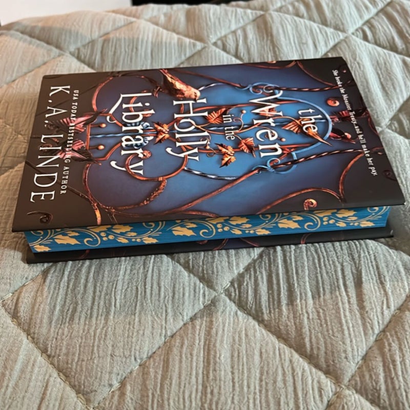 The Wren in the Holly Library (Deluxe Limited Edition)